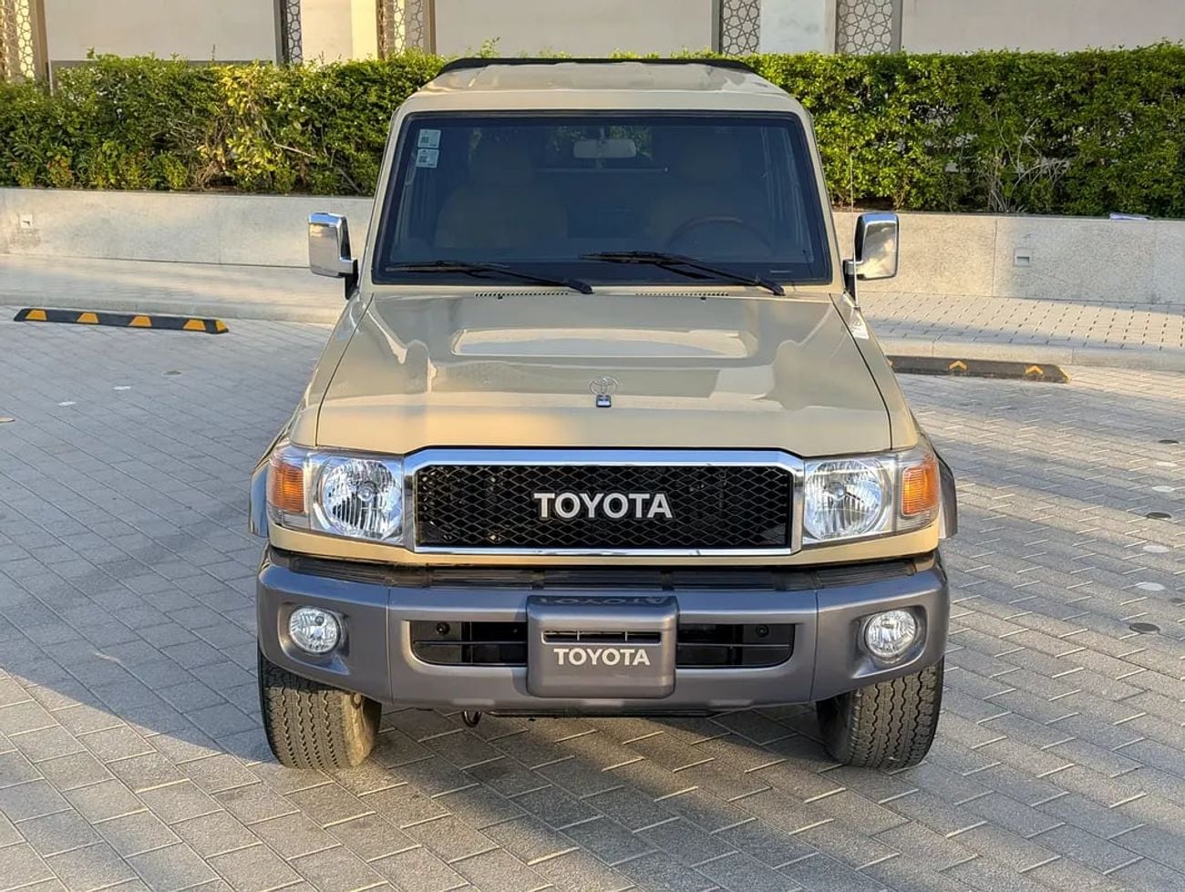 Toyota Land Cruiser 70 LC 79 LX - DIESEL - GCC Specs - Ready Adventure!