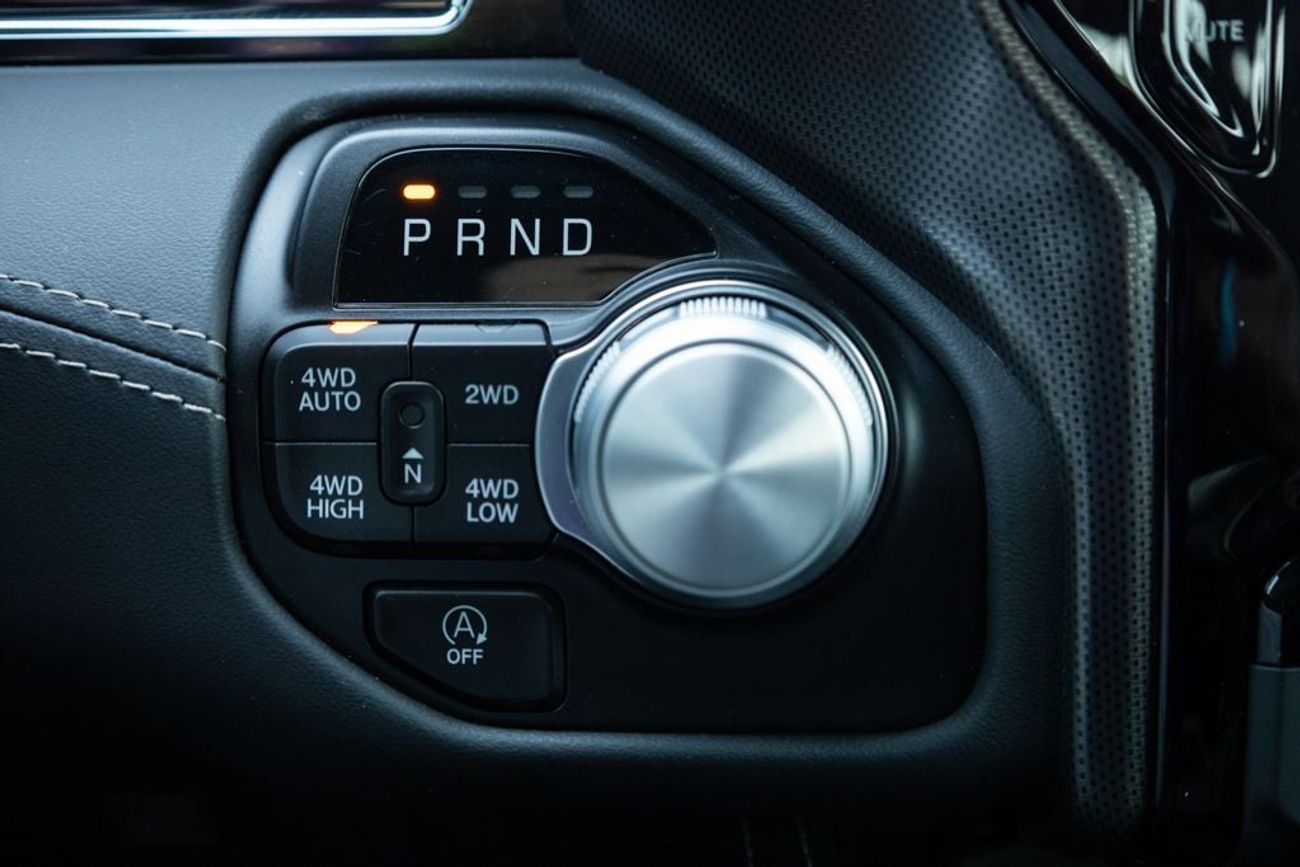 RAM 1500 Limited Crew Cab 5.7L