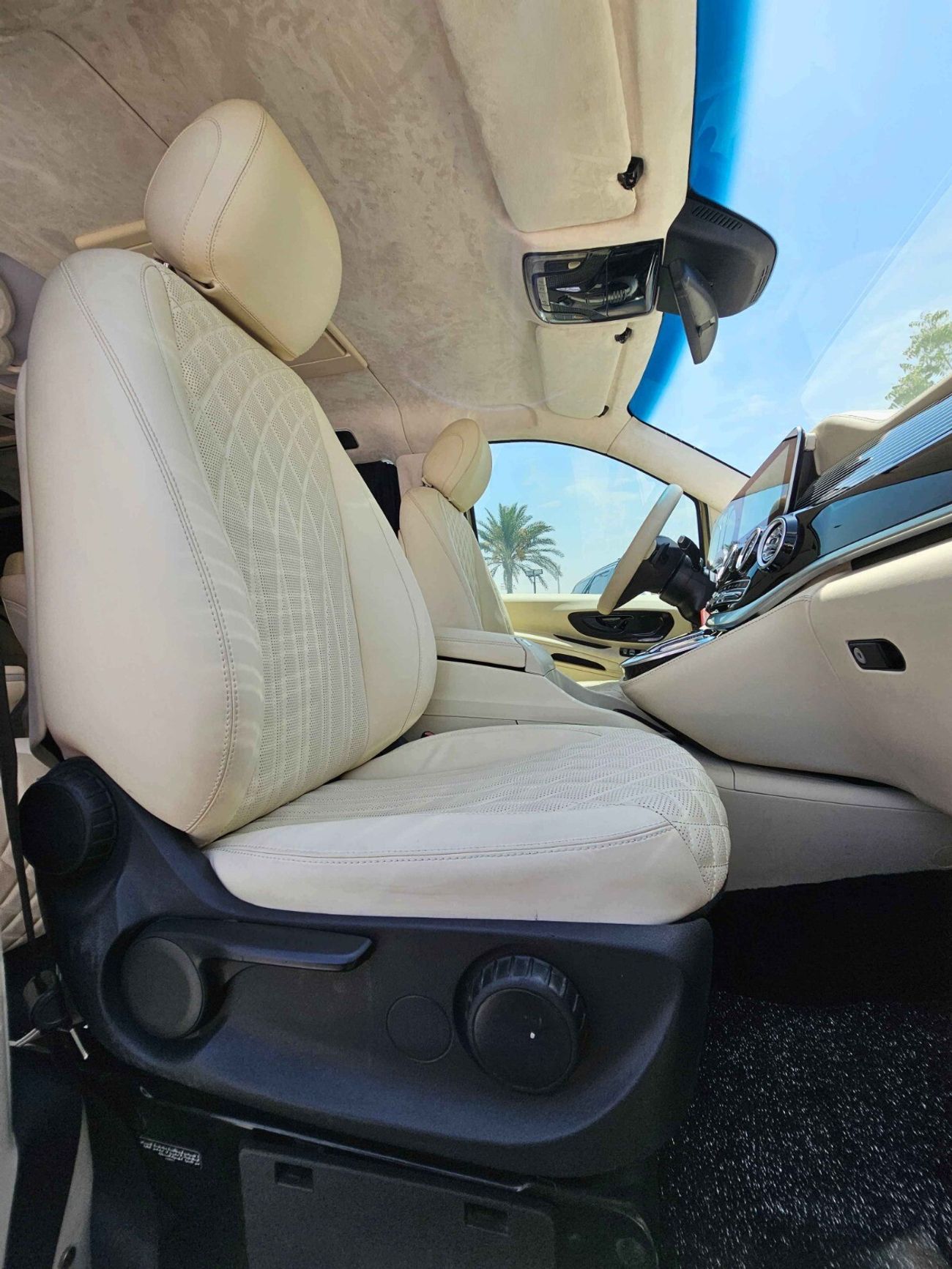 Mercedes-Benz Vito MAYBACH V4 DIESEL/ VIP CUSTOMIZATION/ LOT #14965