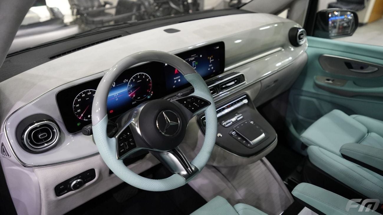 Mercedes-Benz V 300 MERCEDES‑BENZ V300 VIP BUSINESS VAN –  FULL LUXURY OPTION | BRAND NEW | GCC | 2025