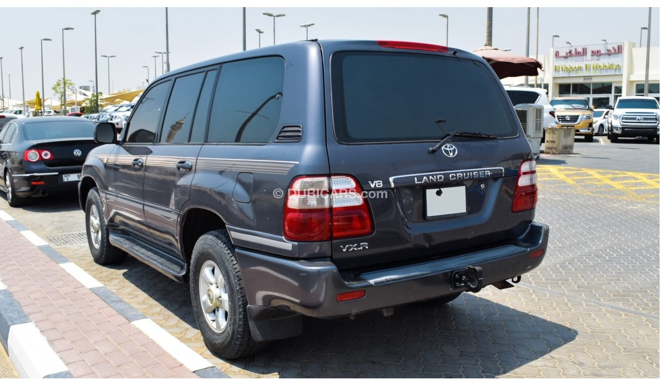 Toyota Land Cruiser VXR V8