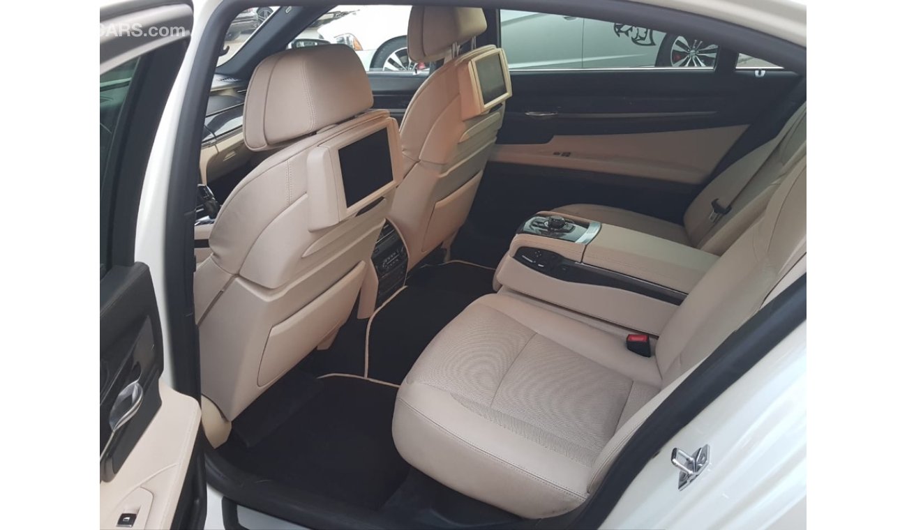 BMW 750Li model 2009 GCC full service full option bno need any maintenance