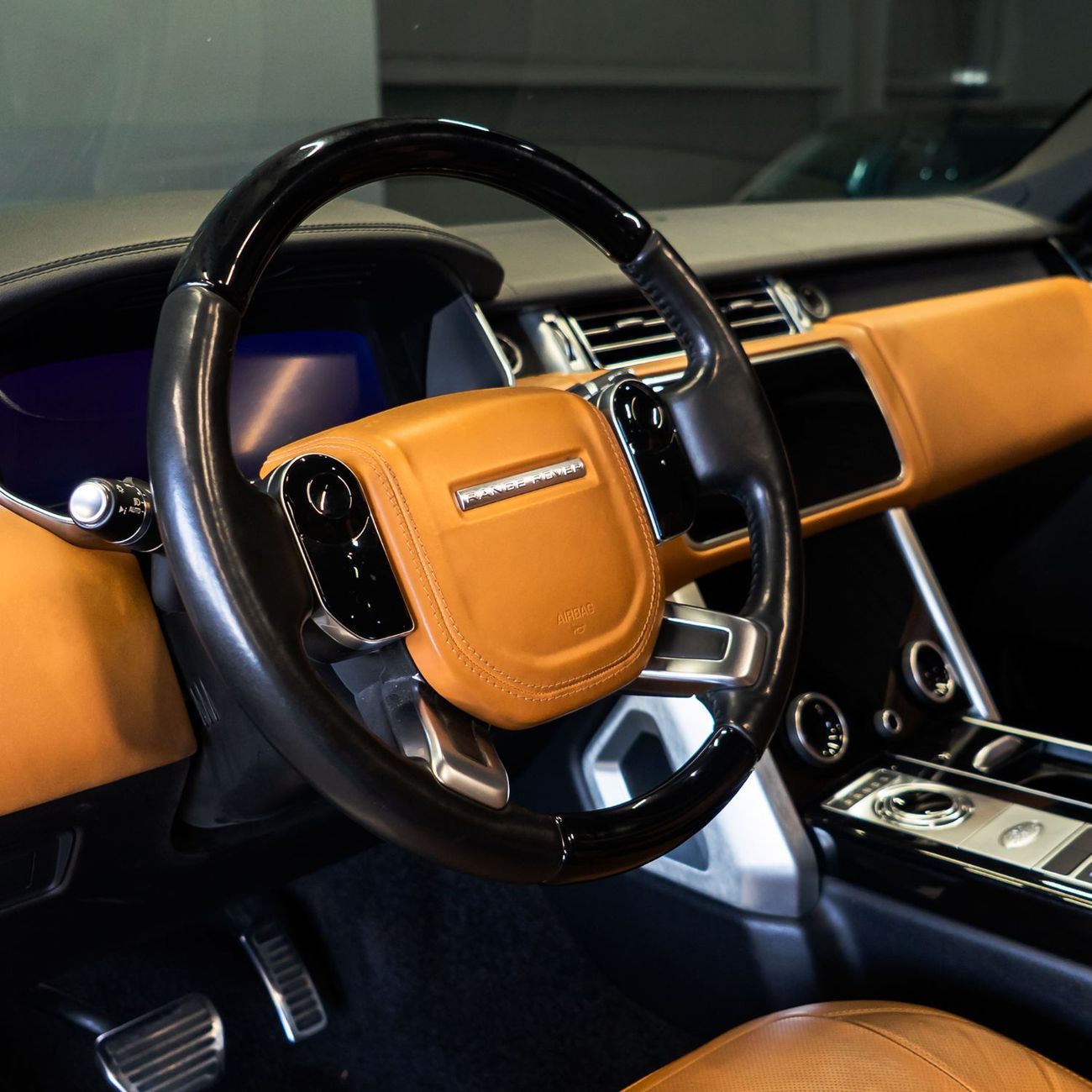 لاند روفر رينج روفر AED 3,161 pm  • 0% Downpayment • Range Rover Vogue SE P400 • 1 Year Warranty