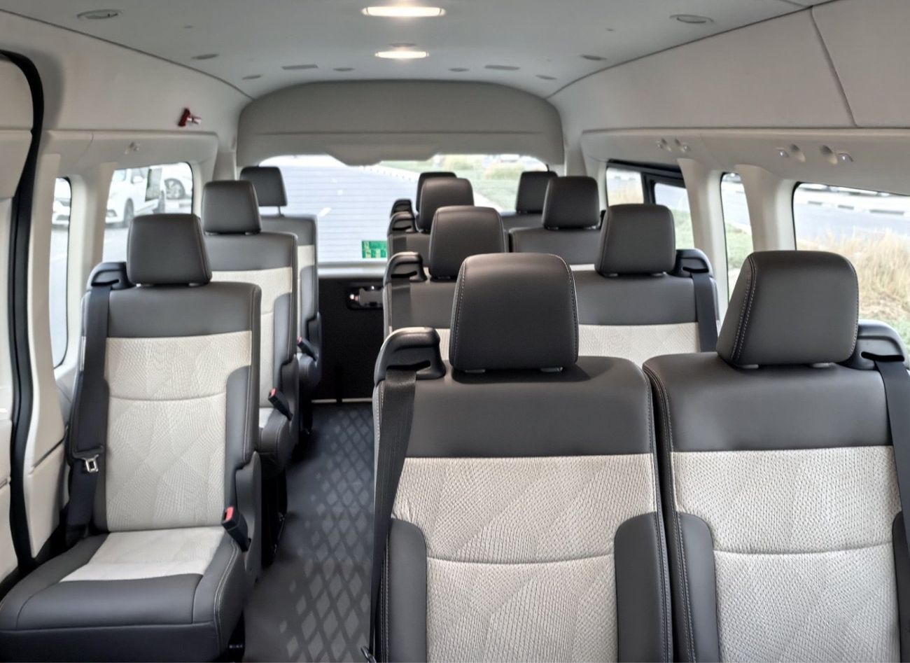 Toyota Hiace GL -High Roof Commuter 3.5L M/T