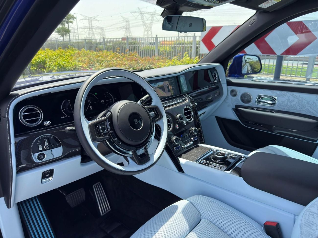 رولز رويس كولينان GCC SPEC NEAT AND CLEAN LESS KILOMETER