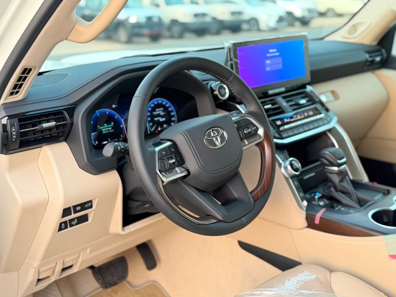 Toyota Land Cruiser VXR FUTTAIM SPECS