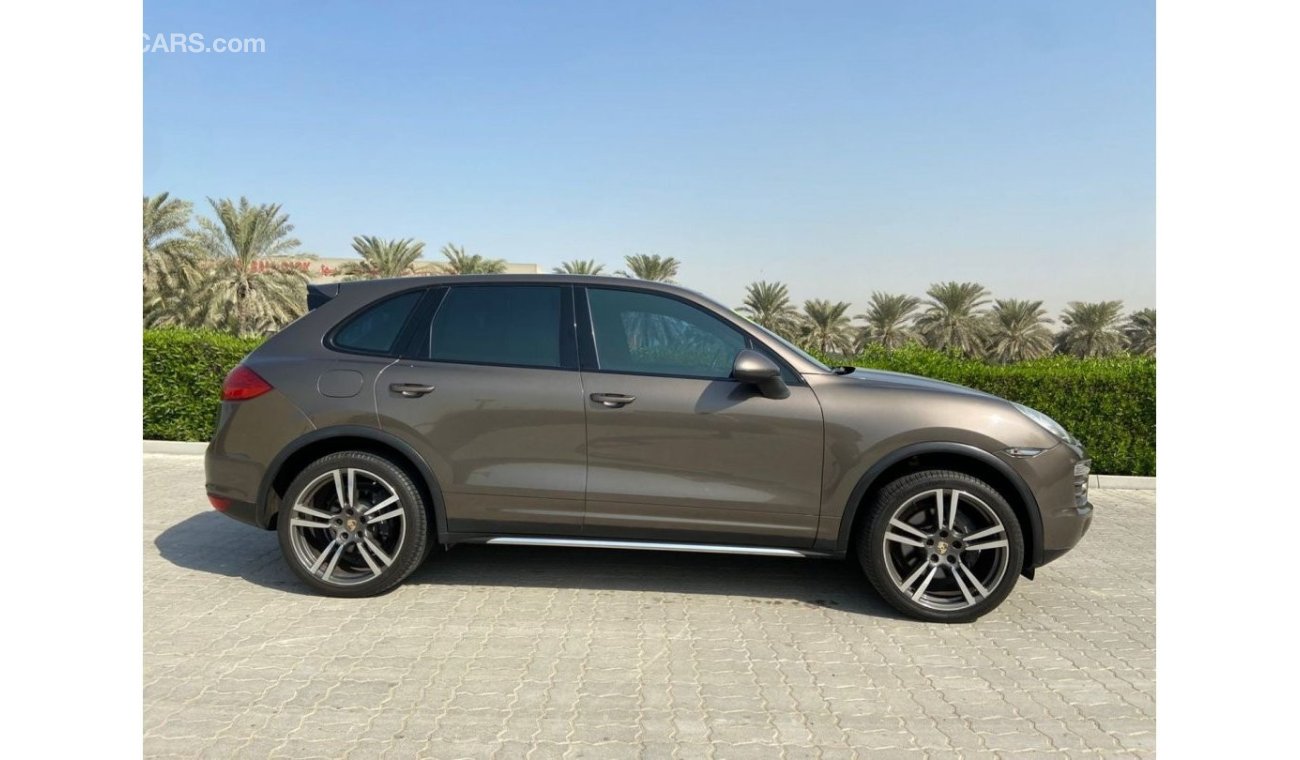 Porsche Cayenne Porsche cayenne s 2013 g cc full options accident free