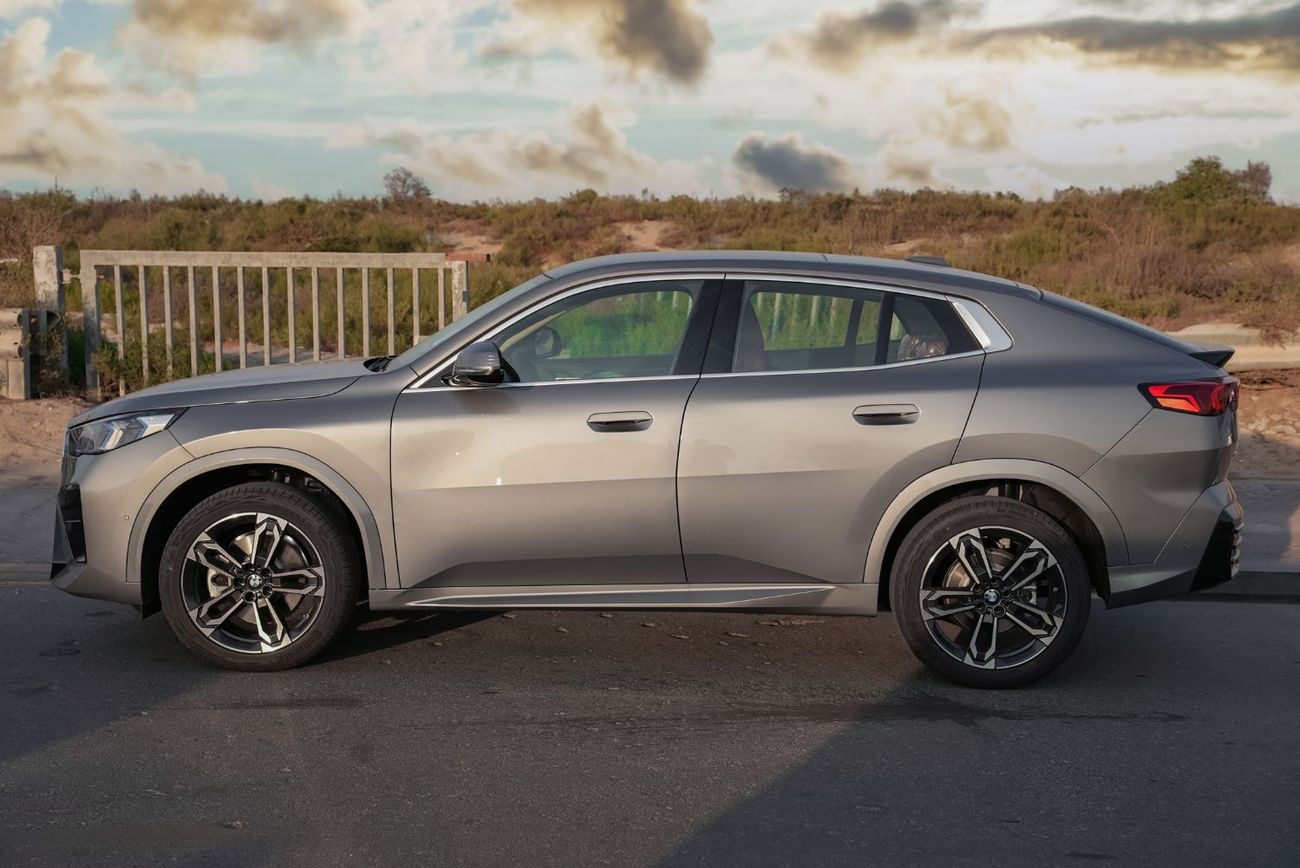 بي أم دبليو X2 2026 BMW X2 S-Drive 25i M 2.0T FWD 0Km