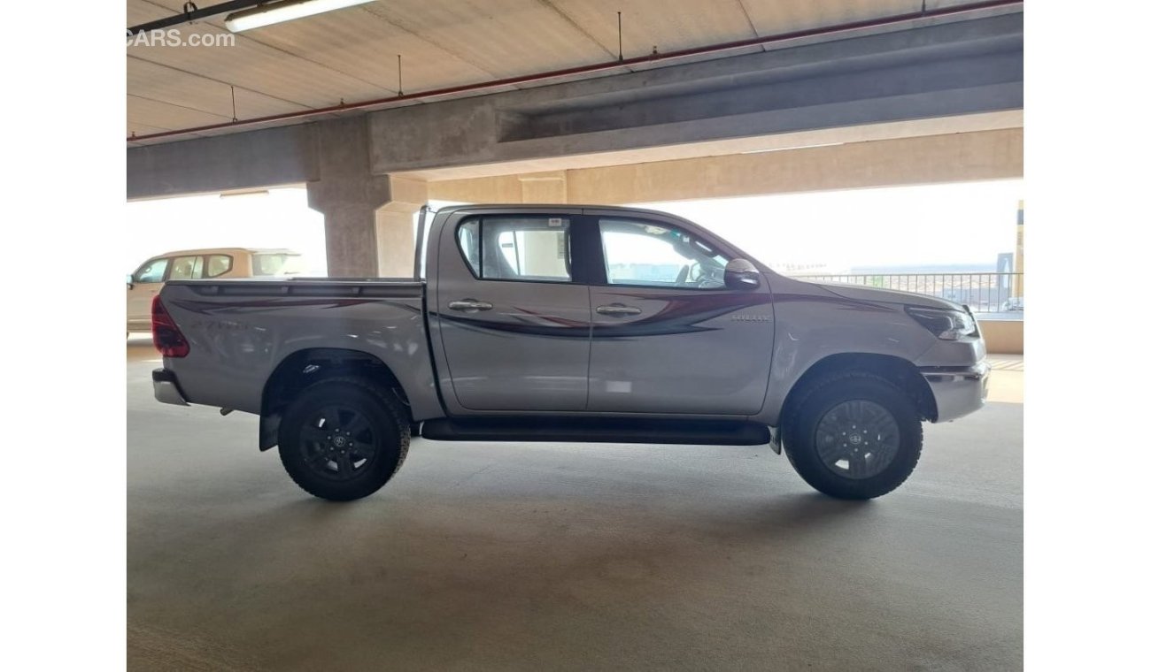 Toyota Hilux Toyota hilux 2.7L petrol manual 2023