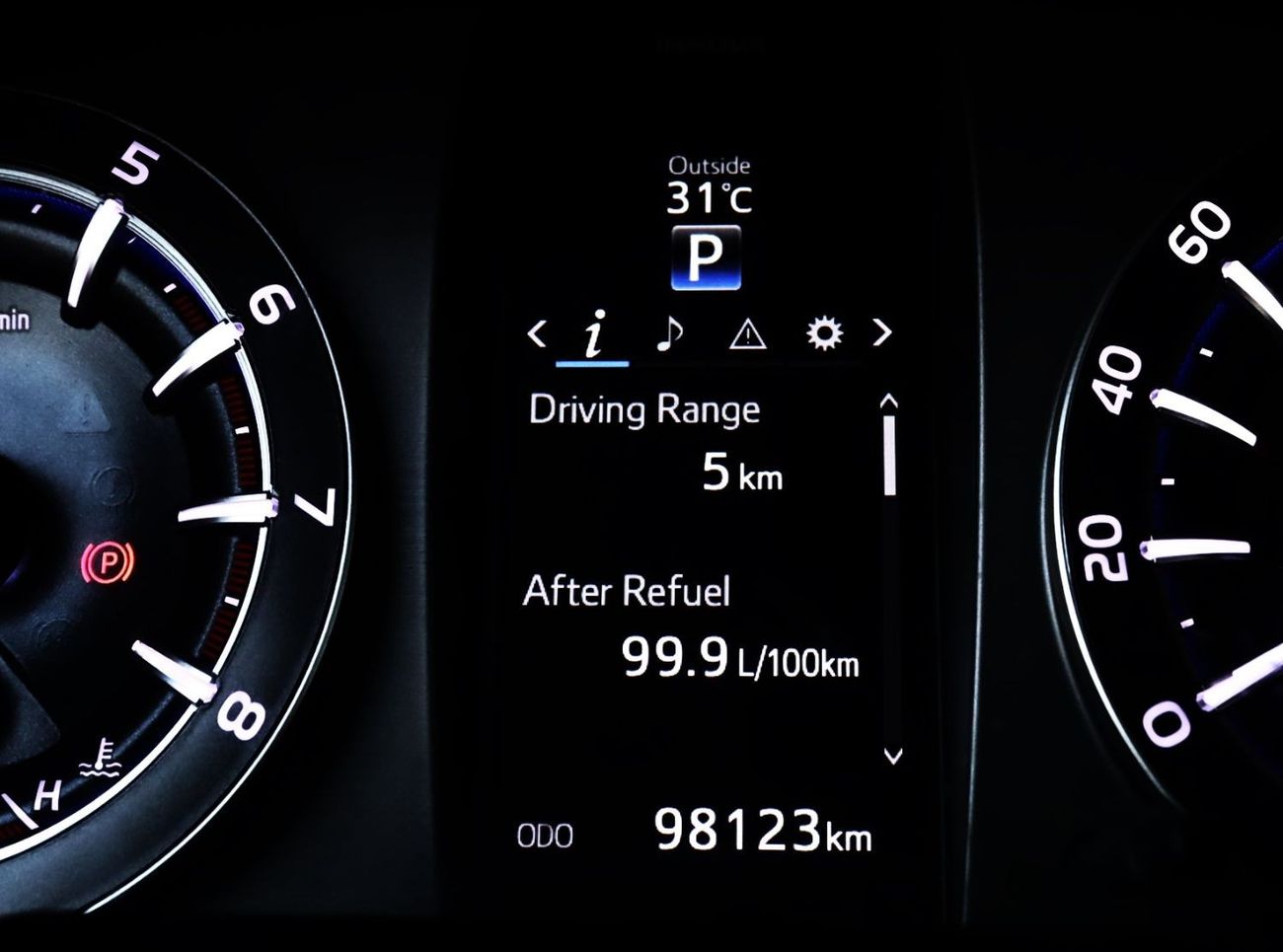 Toyota Innova 2018 Toyota Innova SE (AN140), 5dr MPV, 2.7L 4cyl Petrol, Automatic, Rear Wheel Drive