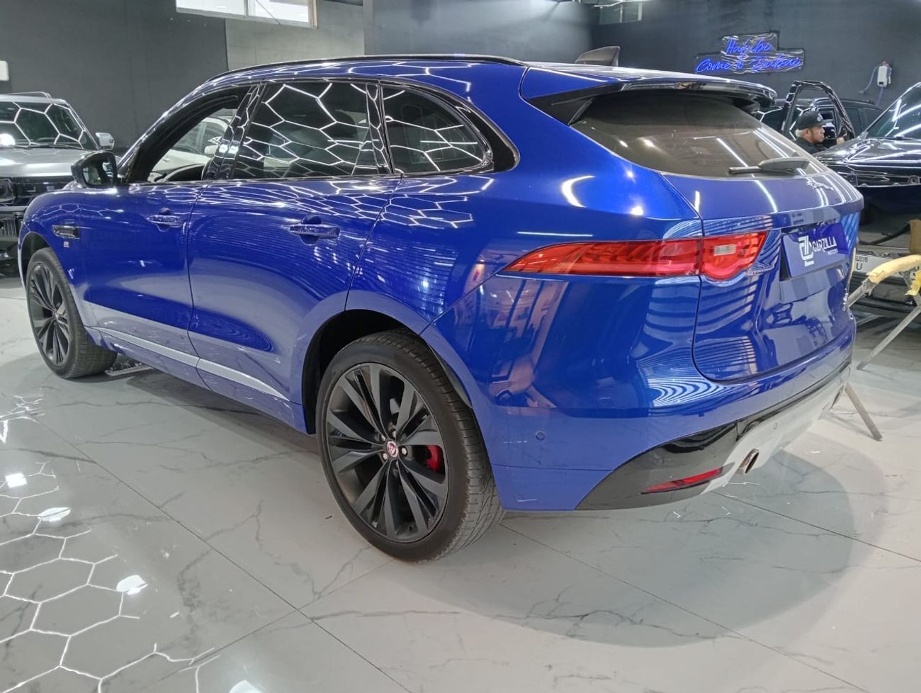 Jaguar F Pace R-Dynamic S 3.0L Jaguar F-Pace S R-Dynamic 2017 AWD | GCC Specs | Perfect Condition