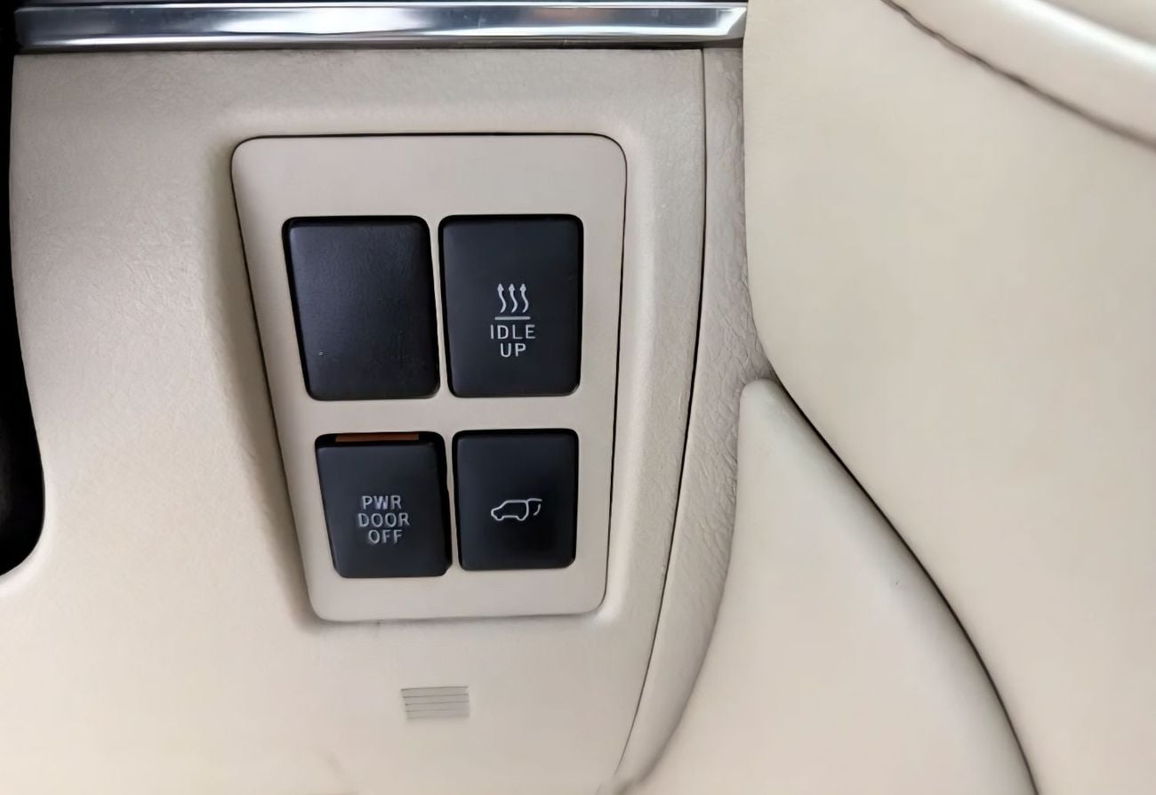 تويوتا لاند كروزر VXR LHD 4.5L 1VD-FTV V8 Diesel Engine Automatic Gear 4WD 7 Seats 5 Doors