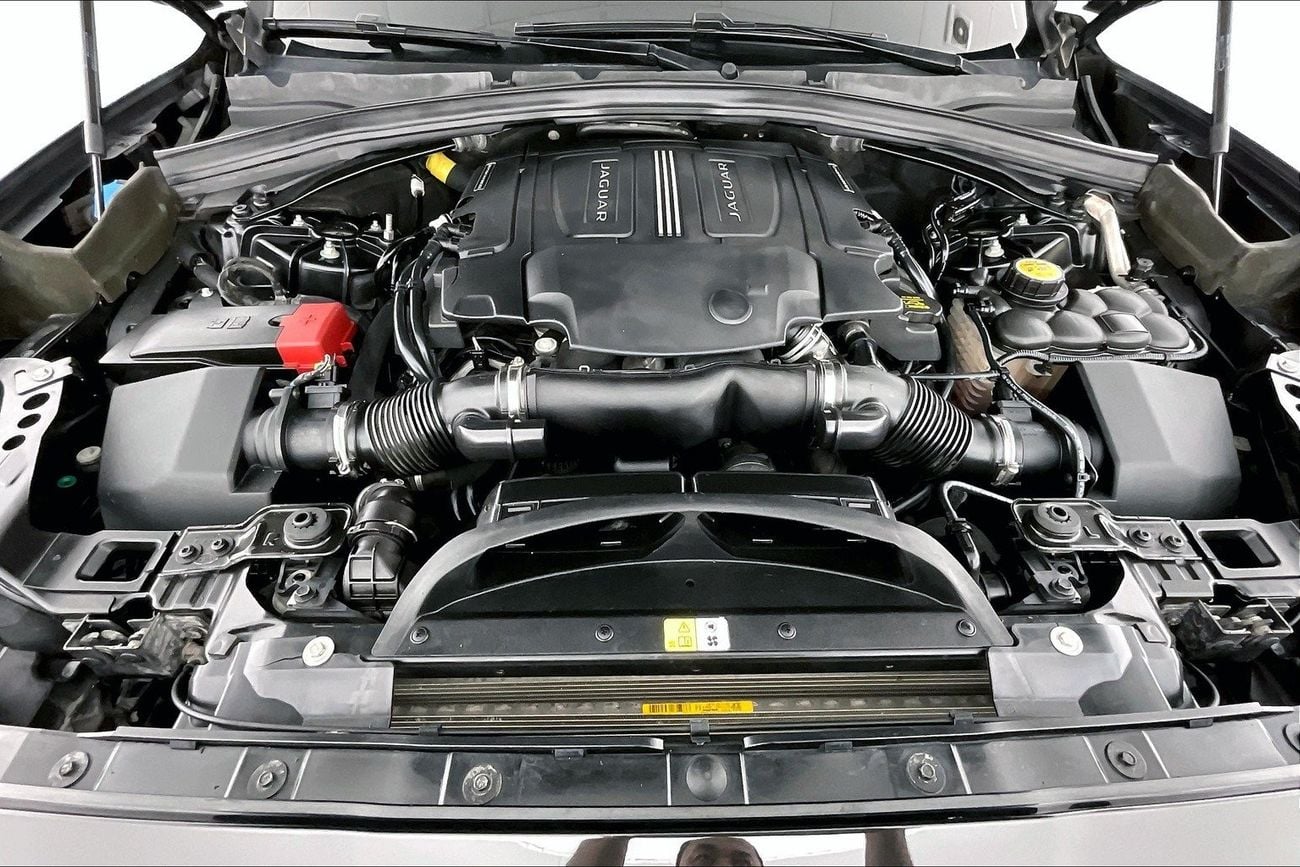 جاكوار F بيس R-Sport | عرض العيد الحصري | خالية من أضرار الفيضانات