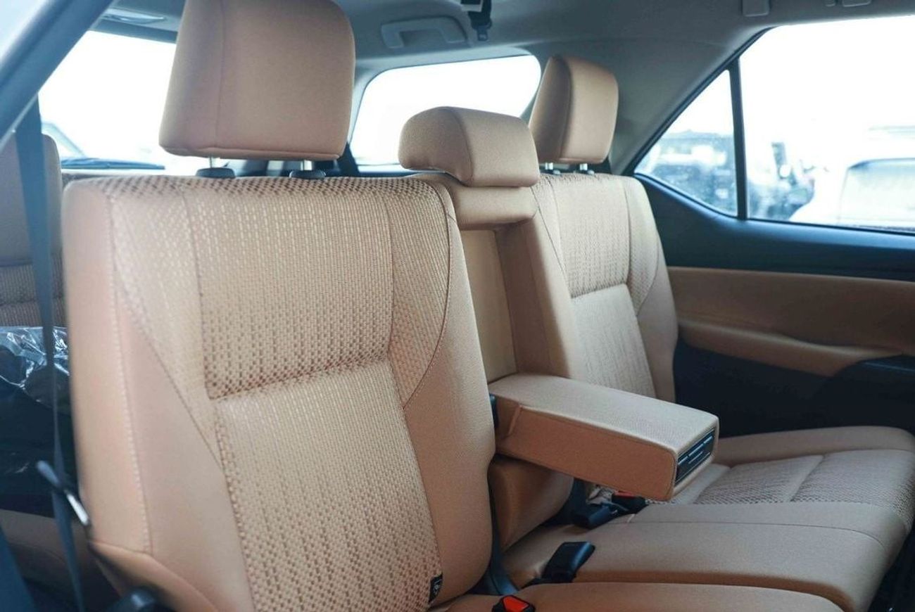 Toyota Fortuner 2024 TOYOTA FORTUNER 2.4 LOW - PLATINUM WHITE PEARL inside QUARTZ | Export Only