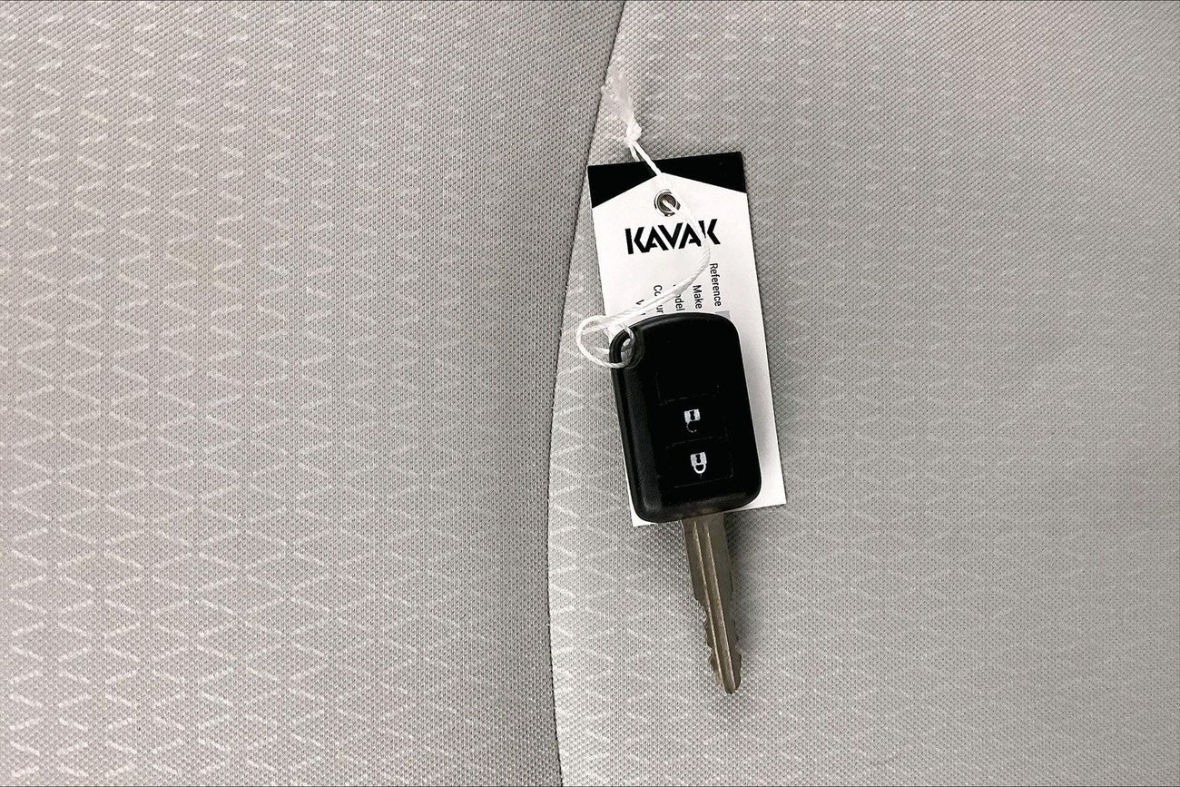 لكزس UX300h Premier | شامل الضمان | 0 ﺪﻔﻋﺓ ﺃﻮﻟﻯ