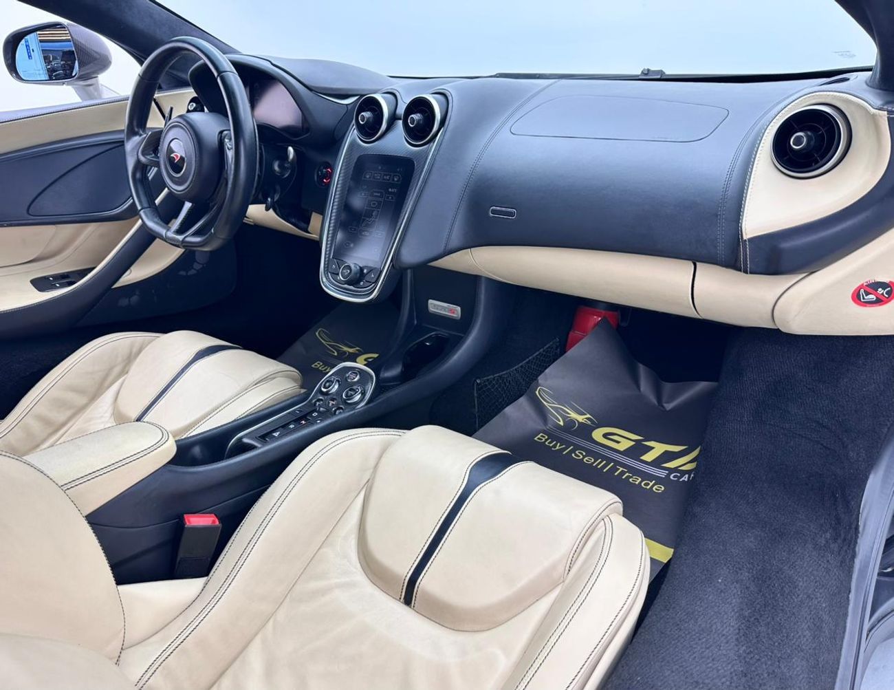 McLaren 570S 2017 McLaren 570s, Full Service History, Excellent Condition, GCC