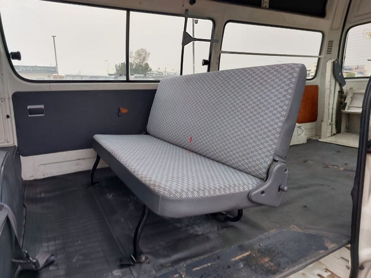 Toyota Hiace TOYOTA HIACE VAN RHD 2003 MODEL 3.0 L DIESEL MANUAL(PM03653)