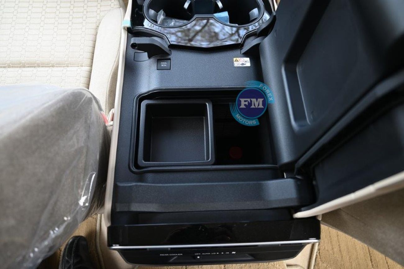 تويوتا لاند كروزر 300 EXR 6 4.0L Petrol 7 Seater Automatic