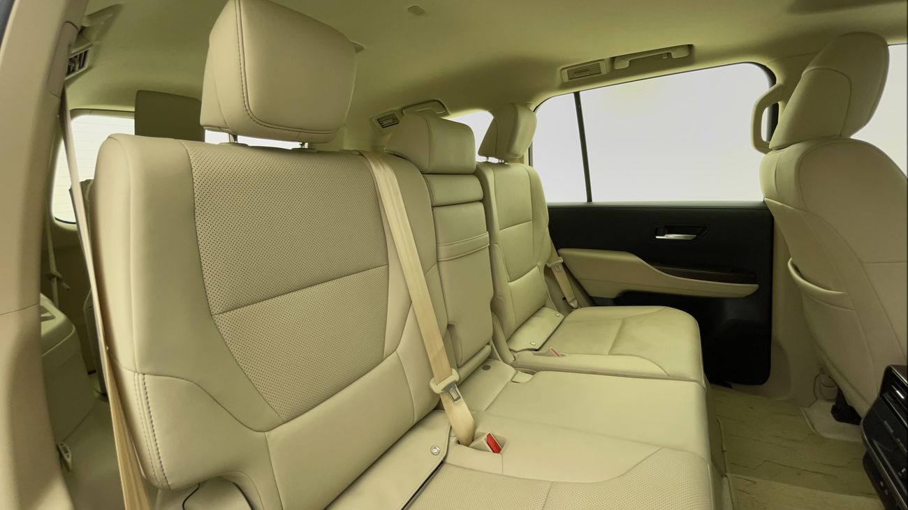 تويوتا لاند كروزر GXR 4 | بدون دفعة مقدمة | اختبار القيادة في المنزل