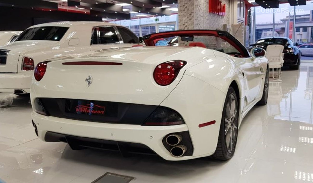 فيراري كاليفورنيا 2011 Ferrari California Gcc car finished in white , full red leather , Immaculate