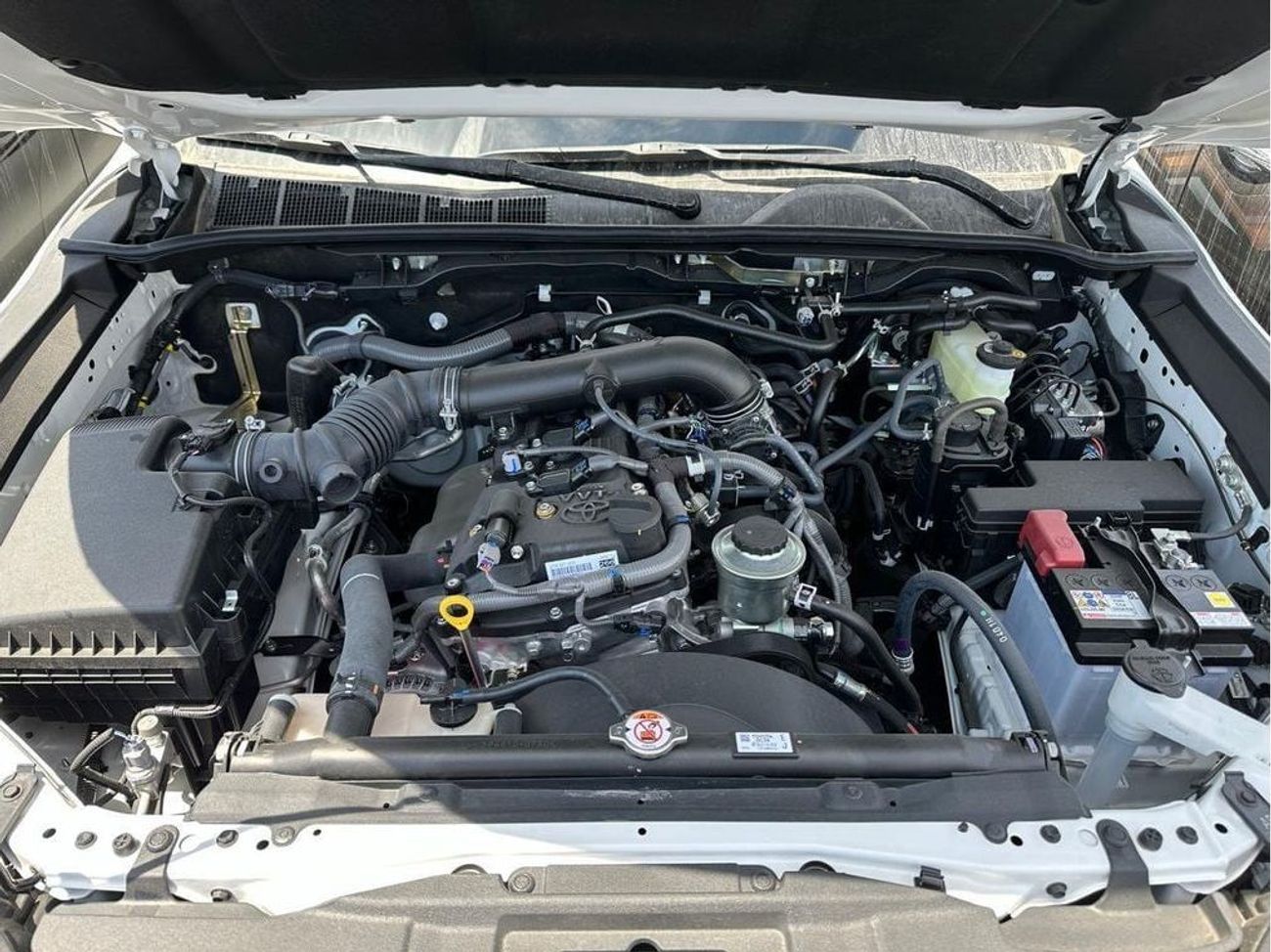 تويوتا هيلوكس GLX Limited 2.7L