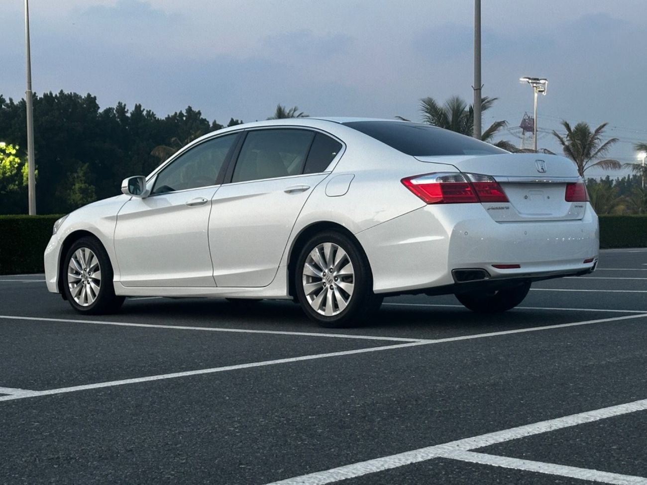 Honda Accord LX MODEL 2016 GCC CAR PERFECT CONDITION FULL OPTION SUN ROOF