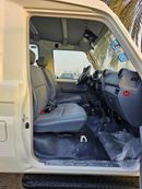 تويوتا لاند كروزر 70 LC78 / V6 / 4.2L DIESEL / M/T / POWER WINDOWS WITH LEATHER (CODE # 68036)