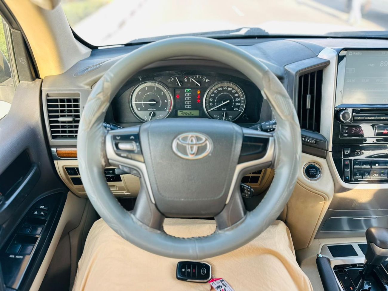 تويوتا لاند كروزر VXR+ 5.7L