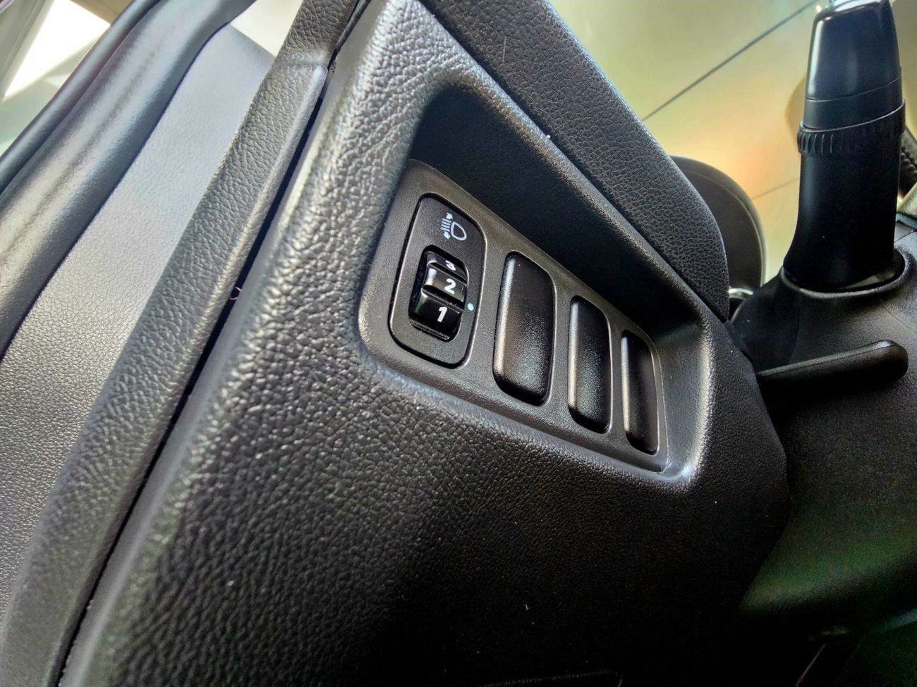 Mitsubishi ASX GCC/ GLX 2.0 V4/ ORIGINAL PAINT/ LOW MILEAGE