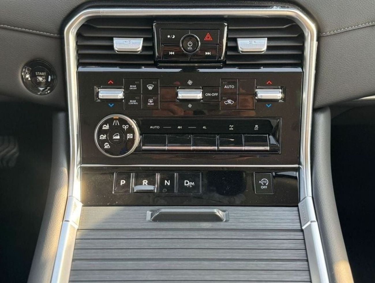 Nissan Patrol NISSAN PATROL 2025 3.8L