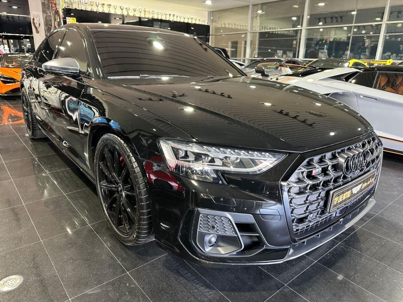 أودي S8 Std 4.0L (563 HP)