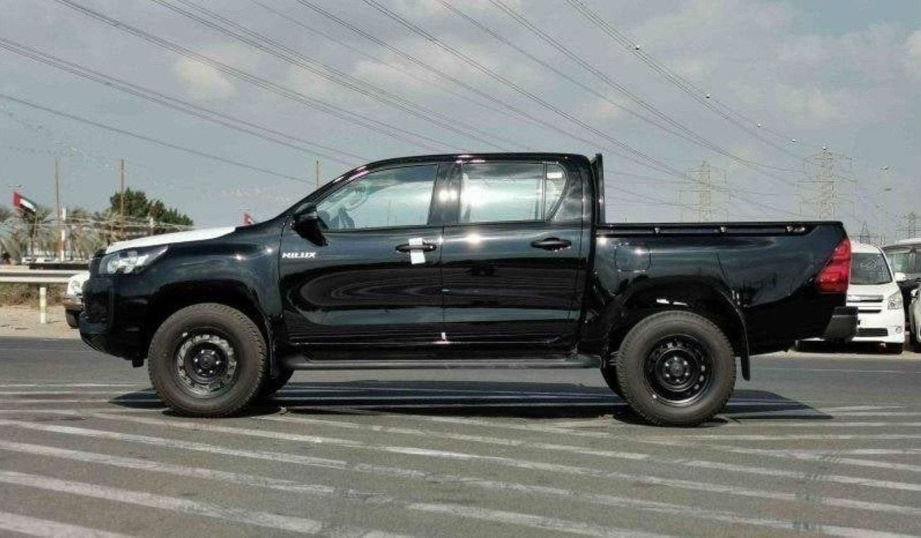 تويوتا هيلوكس GL HILUX 2.4L MED OPTION DIESEL