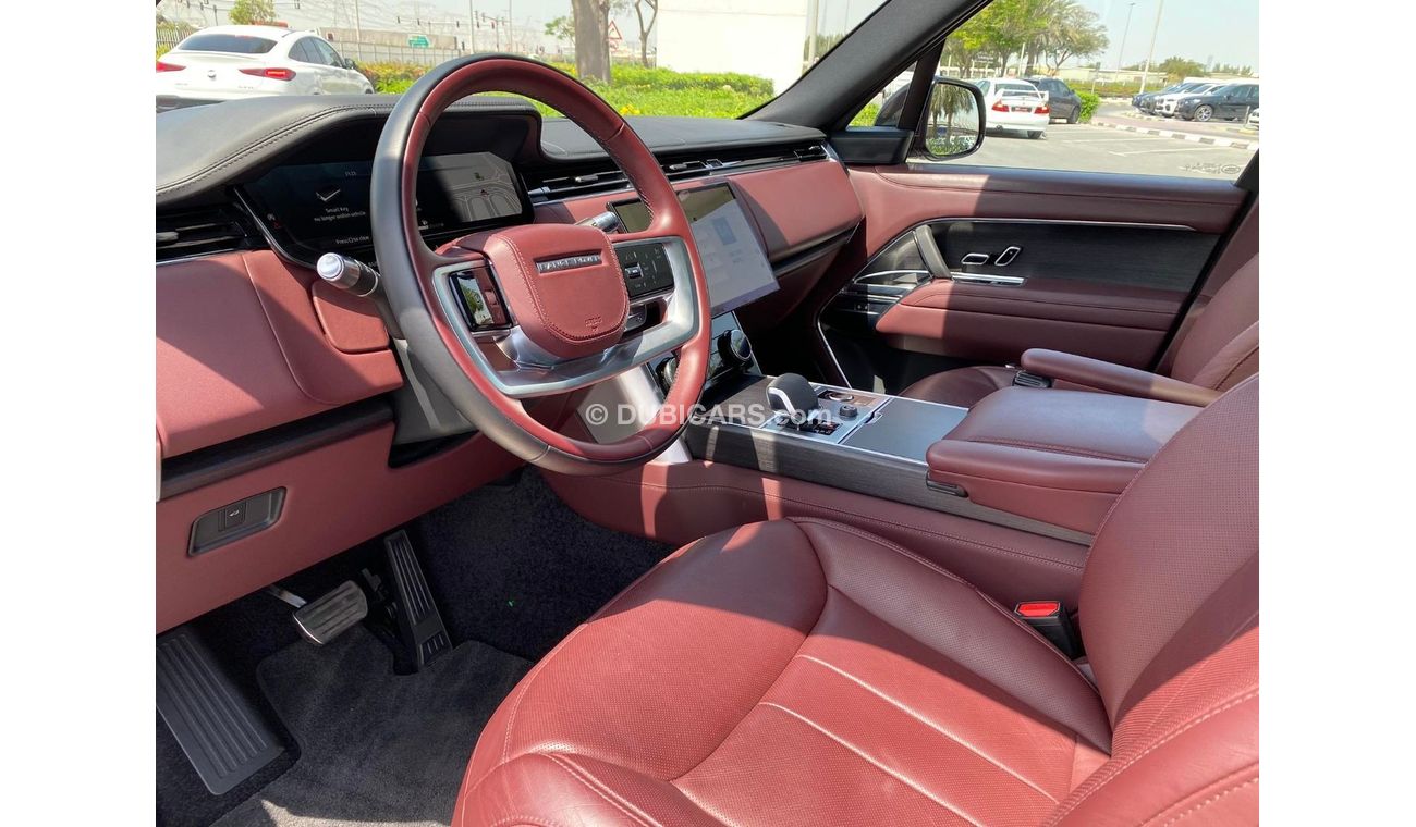 Land Rover Range Rover GCC SPEC UNDER WARRANTY AND SPEC