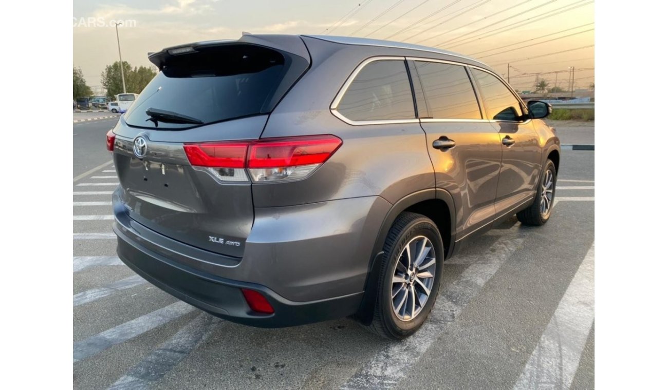 Toyota Highlander 2019 TOYOTA HIGHLANDER XLE AWD / FULL OPTION