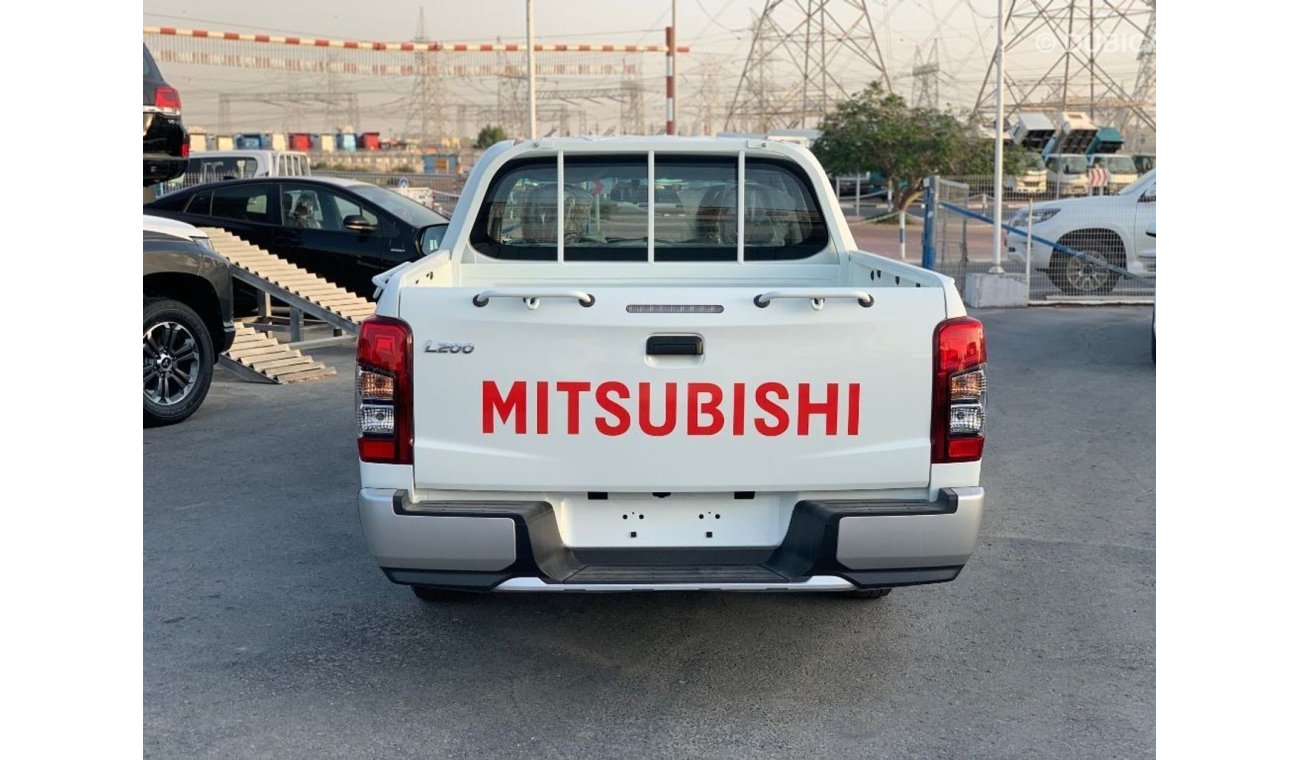 Mitsubishi L200 Pick Up 4x2 2.4L Gasoline 2020