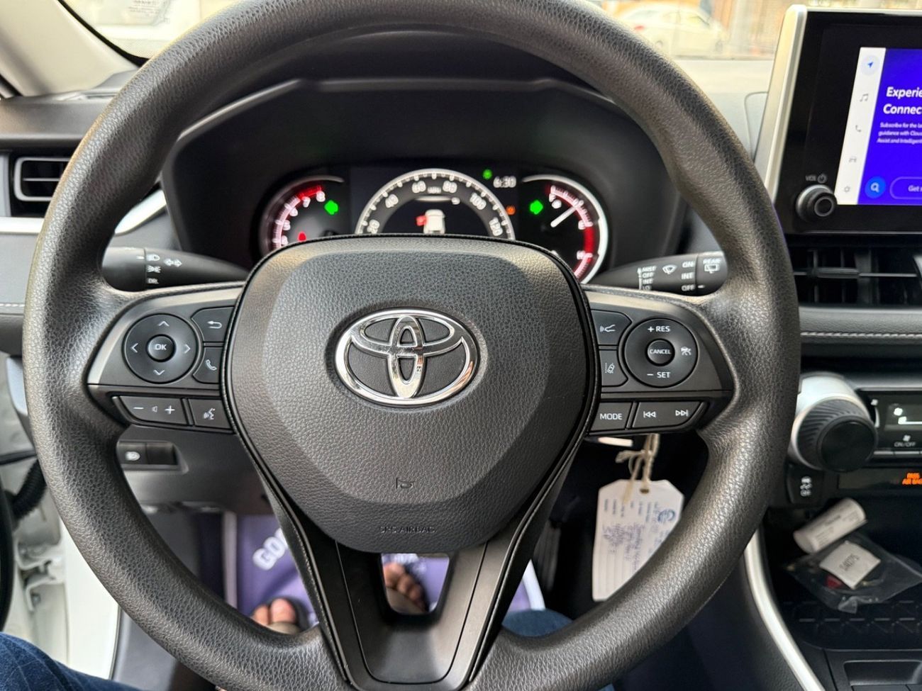 تويوتا راف ٤ 2024 XLE 4WD LEATHER SEATS 2.5 CANADA SPEC