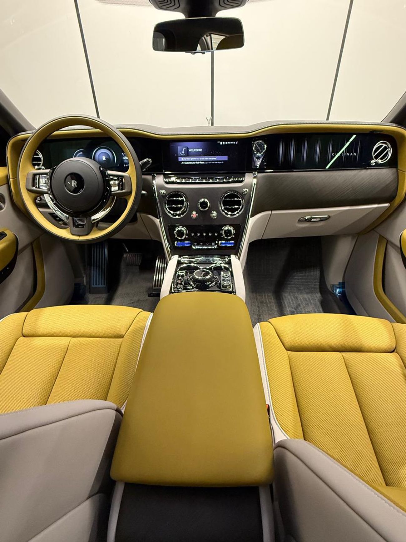 رولز رويس كولينان | Brand New | GCC Specs | 4 Years Warranty & Service | Open Mileage