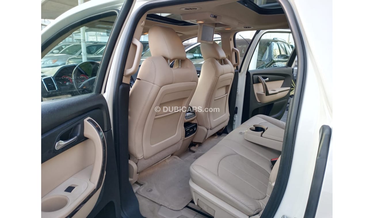 جي أم سي أكاديا خليجى موديل 2012 بانوراما فل أوبشن مثبت تحكم شاشة  مثبت سرعة تحكم  بحالة ممتازة لاتحتاج لأى مصاريف