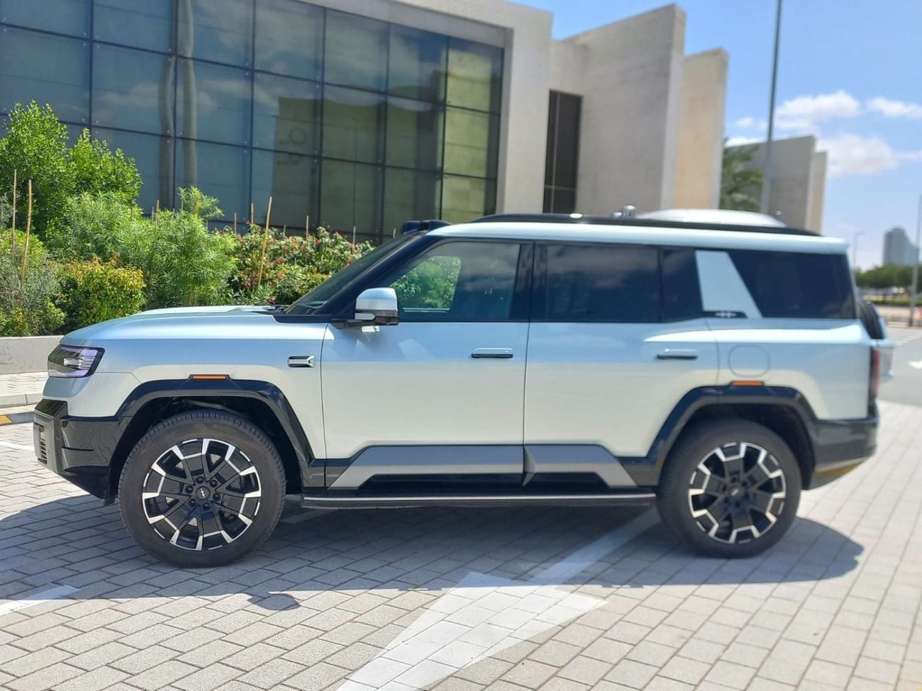 بي واي دي ليوبارد 8 Smart and Brave Flagship Edition (7 Seats)