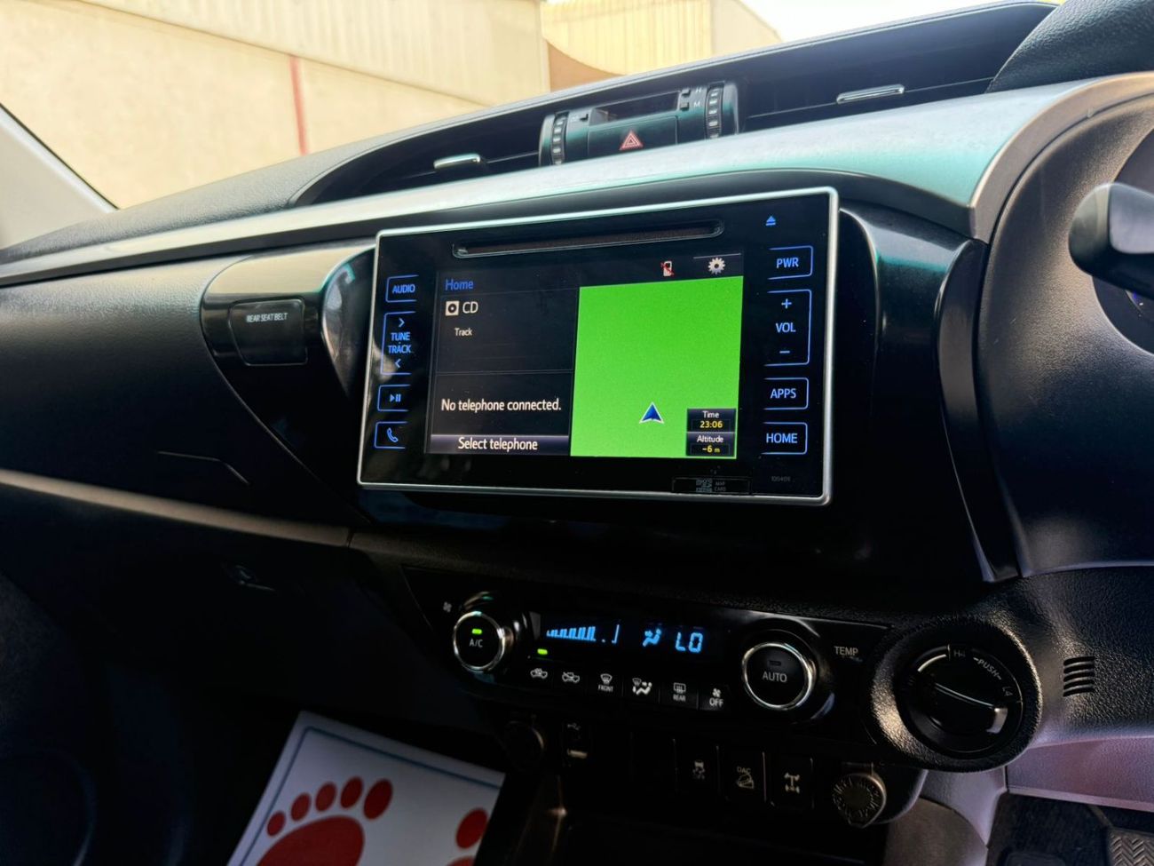 Toyota Hilux DOUBLE CABIN | MANUAL TRANSMISSION | RHD | 2.8L DIESEL ENGINE | PUSH START