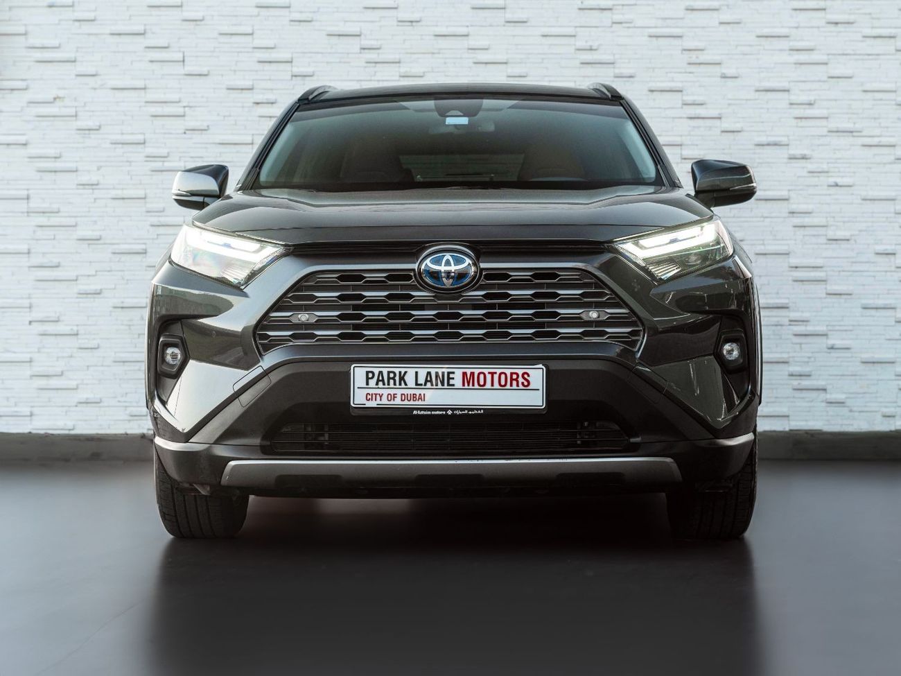 Toyota RAV4 AED 2,327 PM • RAV 4 HYBRID VXR • ONLY 11,500 KMS • OFFICIAL AL FUTTAIM MOTORS TOYOTA WARRANTY