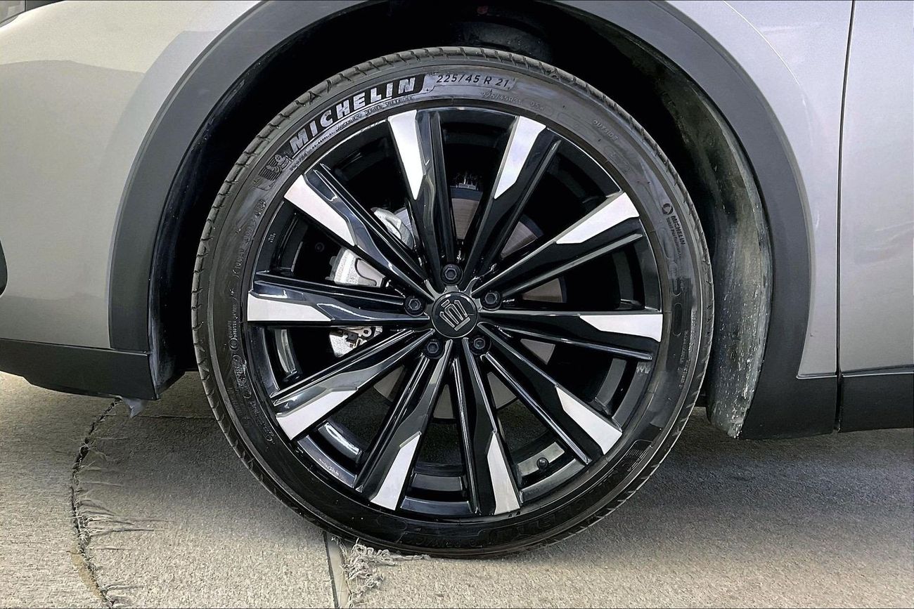 Toyota Crown Platinum | National Day Celebration | Guaranteed Warranty | 0 Down Payment