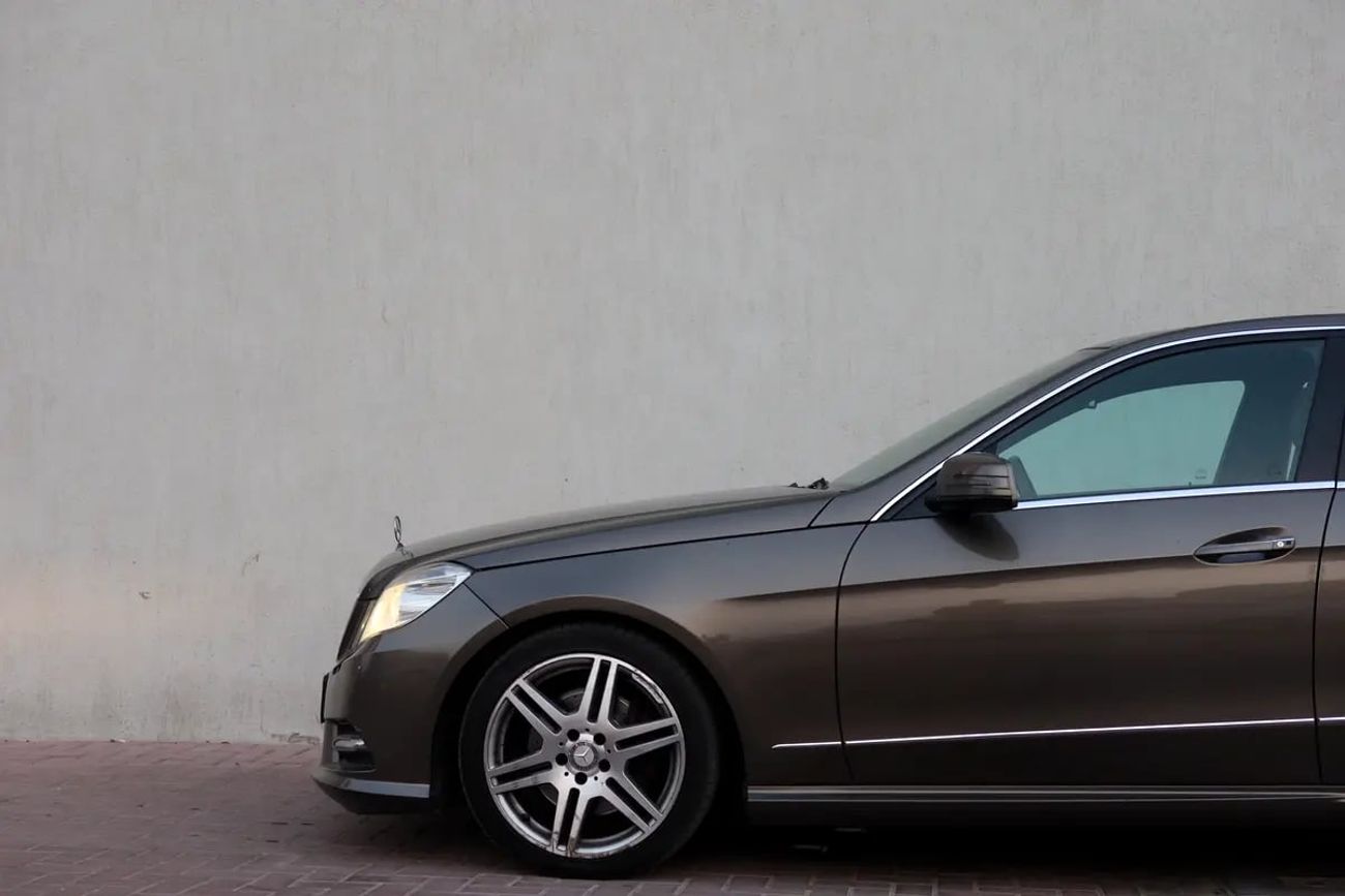 Mercedes Benz E300 E300 | GCC | Single Family Owned | Well Maintained