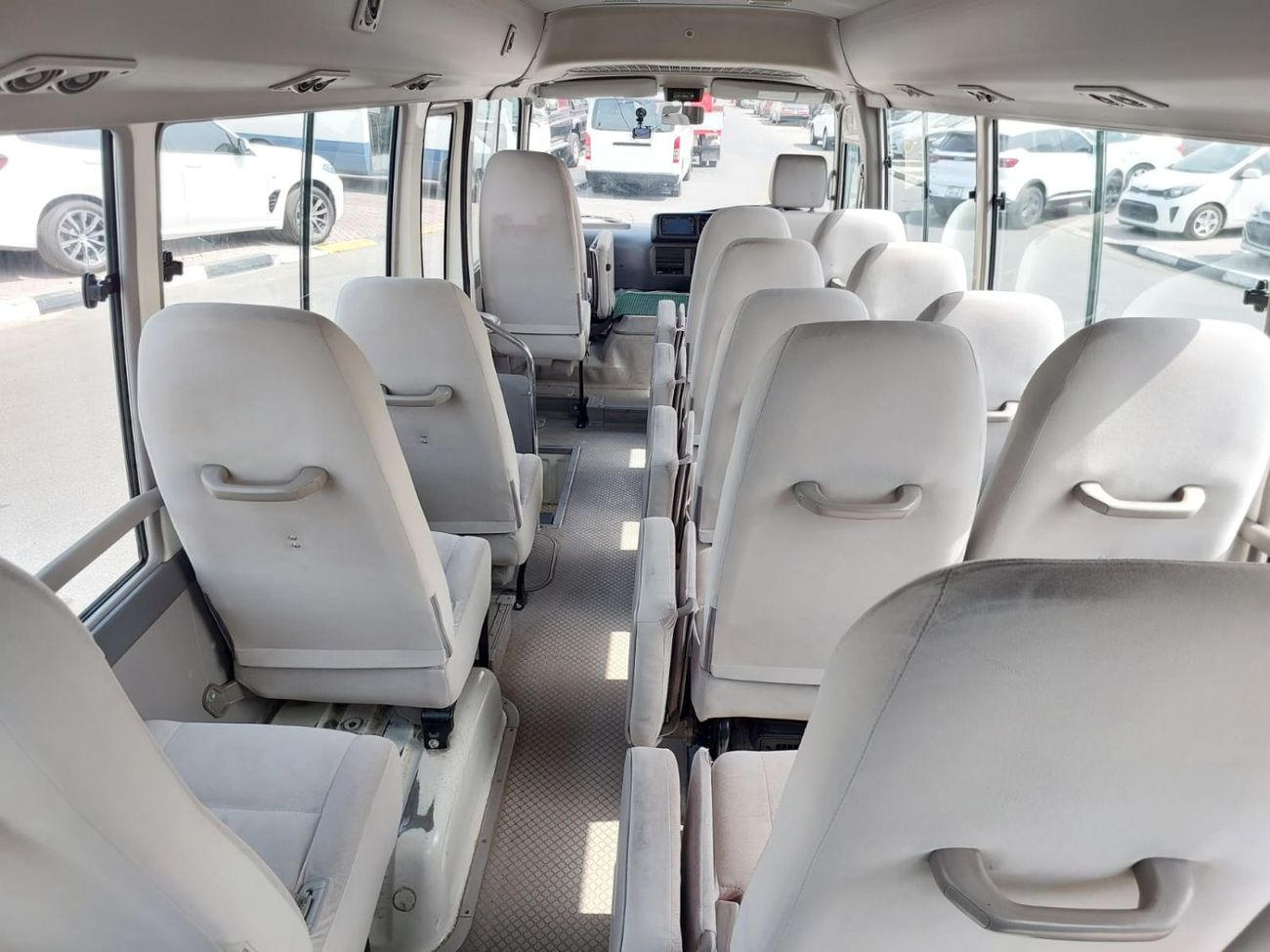 تويوتا كوستر (RAMADAN OFFER) TOYOTA COASTER BUS RHD 2011 MODEL 4.0 L DIESEL AUTOMATIC(PM53682)