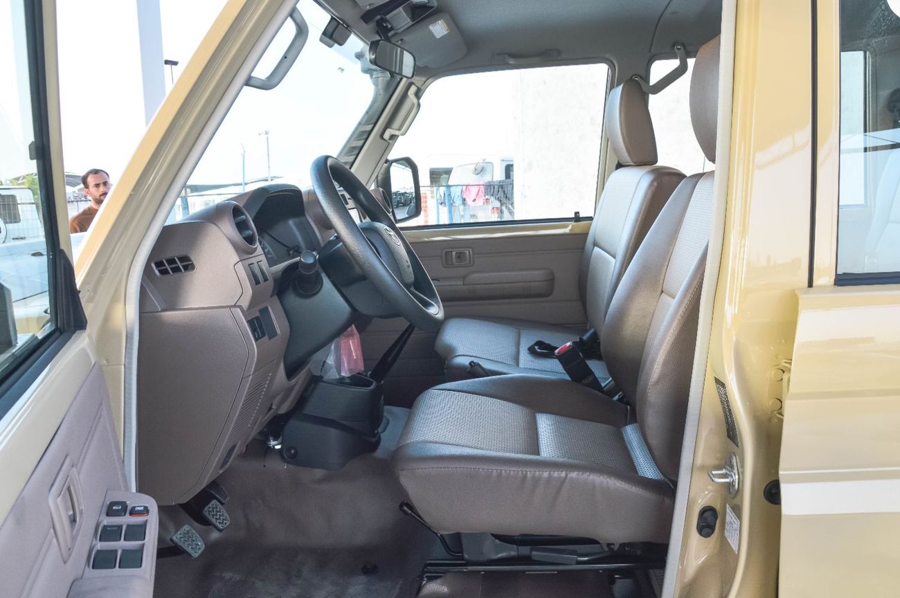 تويوتا لاند كروزر بيك آب TOYOTA LAND CRUISER 79 2.8L DC MT PICKUP 2025