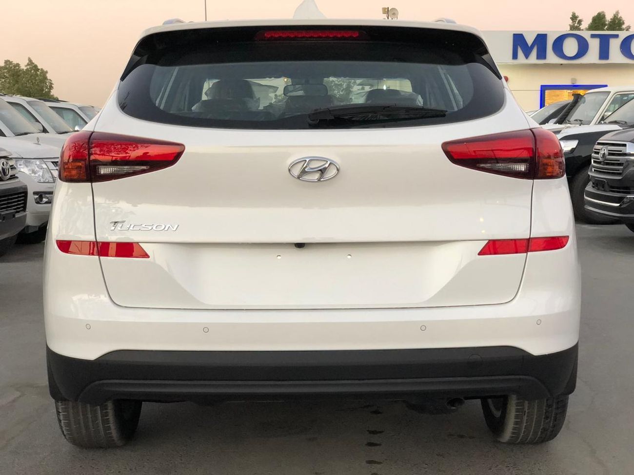 Hyundai Tucson 2.0L, Down Brake, 18'' Tire, Remote engine start, DVD, Push Start, Wireless Charger, LOT-HTW2