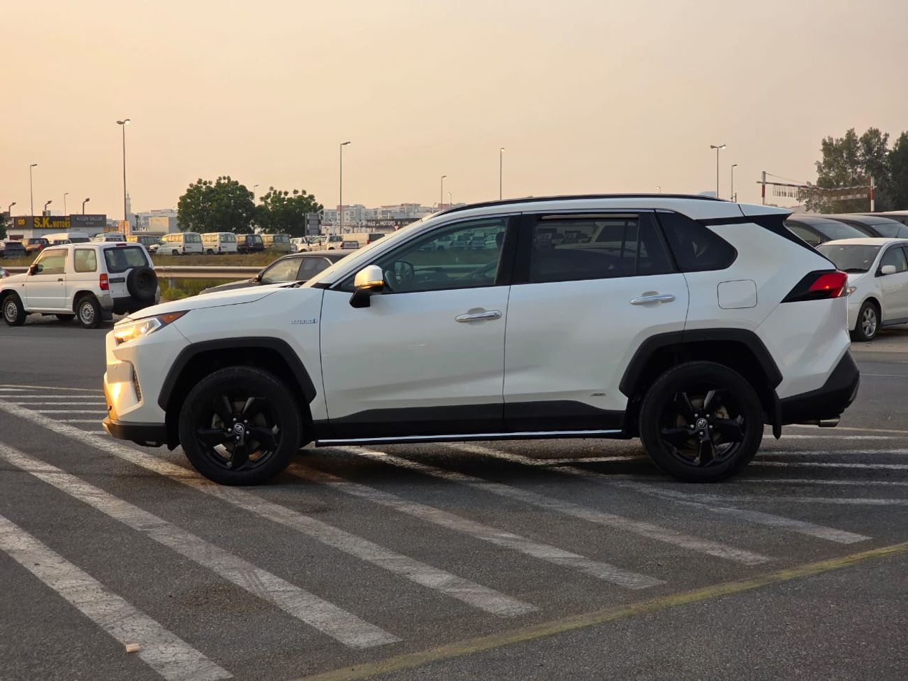 Toyota RAV4 TOYOTA RAV4 HYBRID LIMITED | FULL OPTION WITH 360 CAMERAS