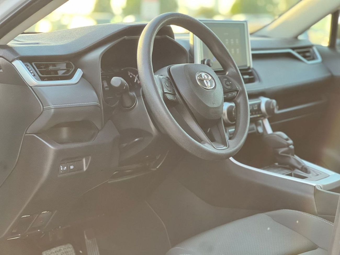 Toyota RAV4 XLE 2025 Toyota Rav4 Full Option 2.5L V4 - Rear Camera - Leather Seat - AWD 4x4 - Push Start