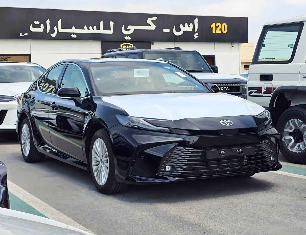 Toyota Camry E-PLUS HYBRID / 2.5L V4 PETROL / SUNROOF / FABRIC SEATS WITH DRIVER PWR SEAT (CODE # CPEA)