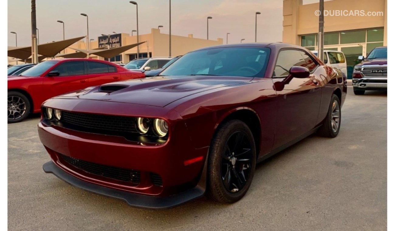 Dodge Challenger Dodge Challenger 2017     Screen    Bluetooth    Cruise control    Behind the steering wheel control